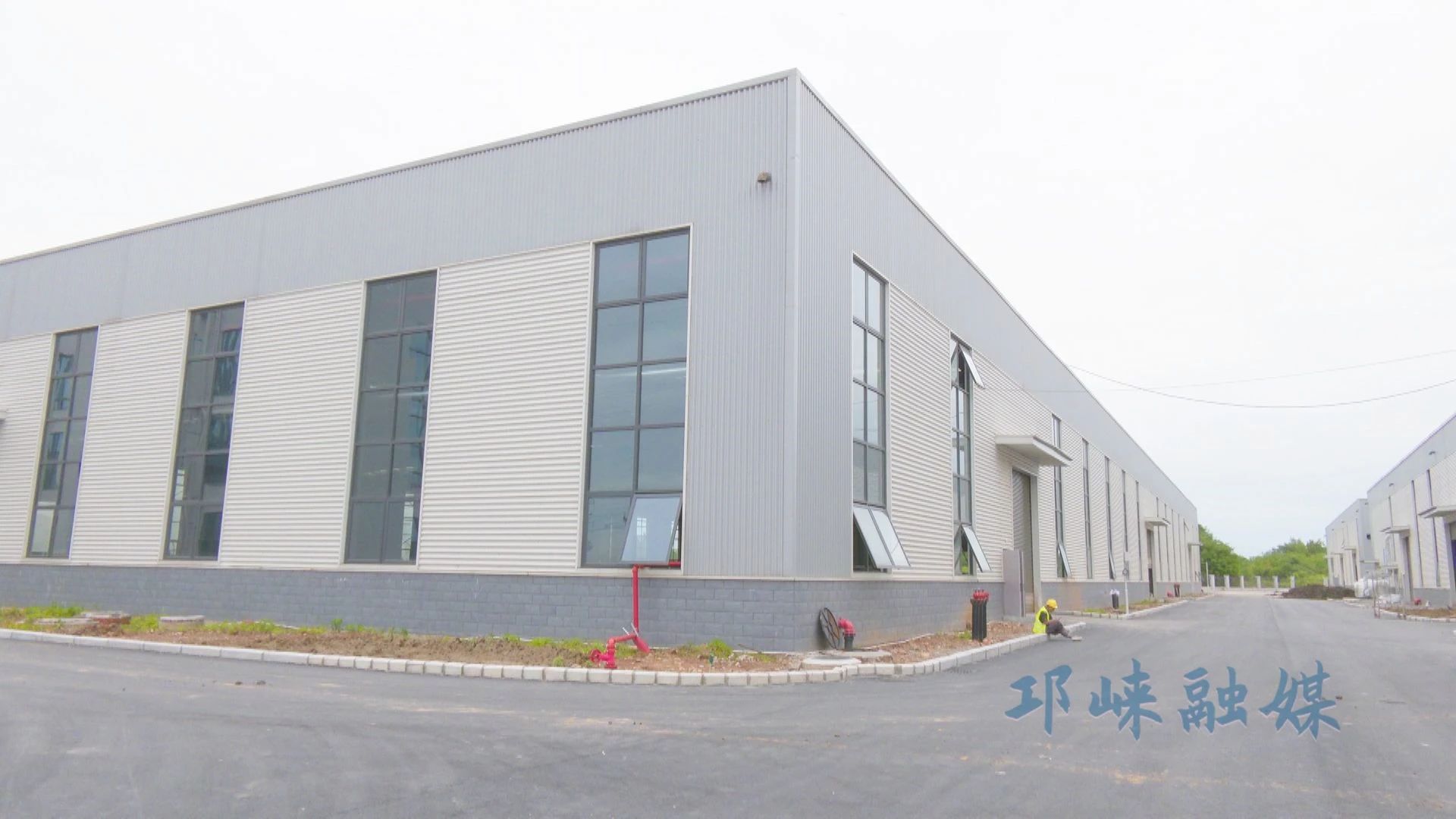 政企雙向奔赴“加速度”，邛崍這個(gè)新能源項(xiàng)目從簽約到投產(chǎn)僅用86天！